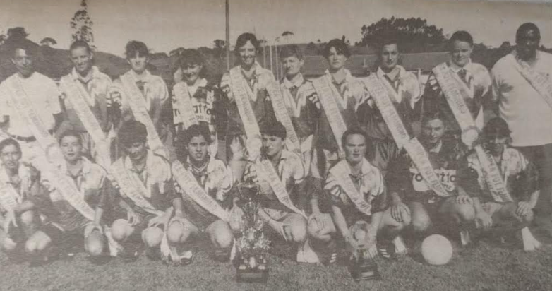 Equipe feminina campeã catarinense de 1997 do Marcílio Dias