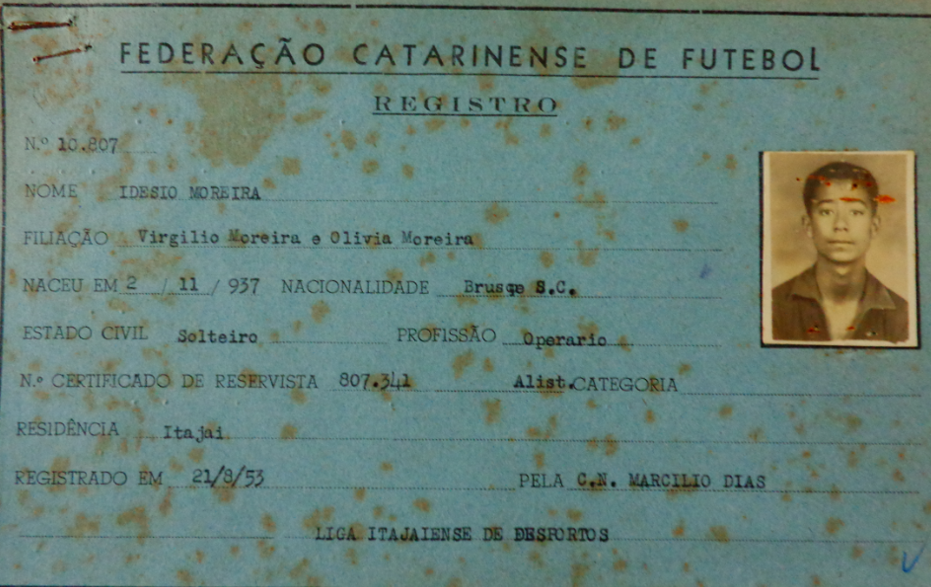 Atacante Idésio Moreira em 1957
