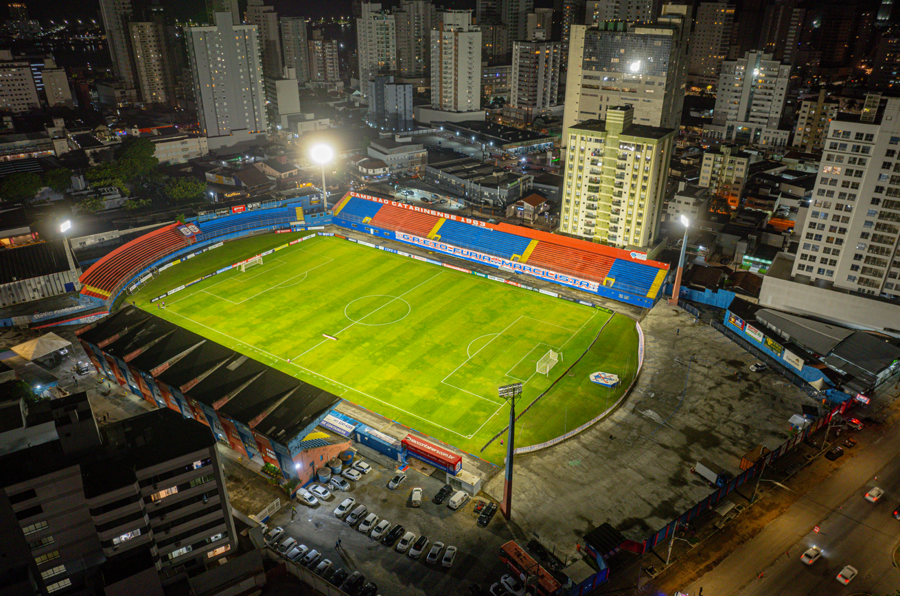 Gigantão das Avenidas completa 105 anos